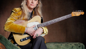 Image of Joanne Shaw Taylor w/ Bywater Call